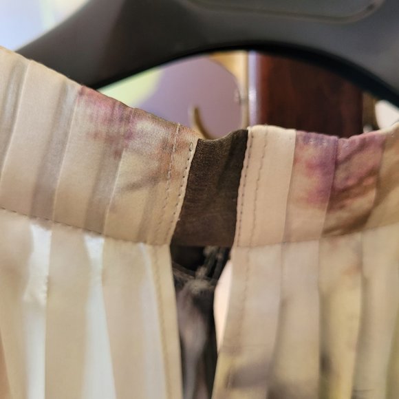 Freda's Silk Watercolour Halter Neck Blouse - Picture 3 of 13